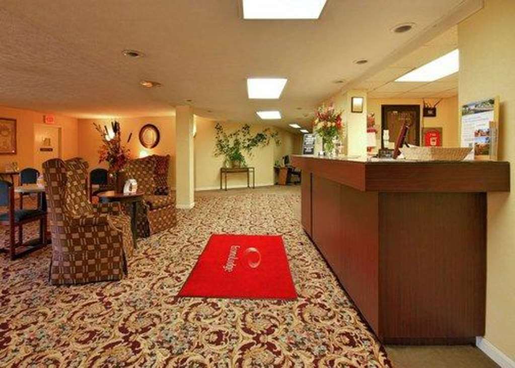 Econo Lodge Inn & Suites กรอตัน ภายใน รูปภาพ